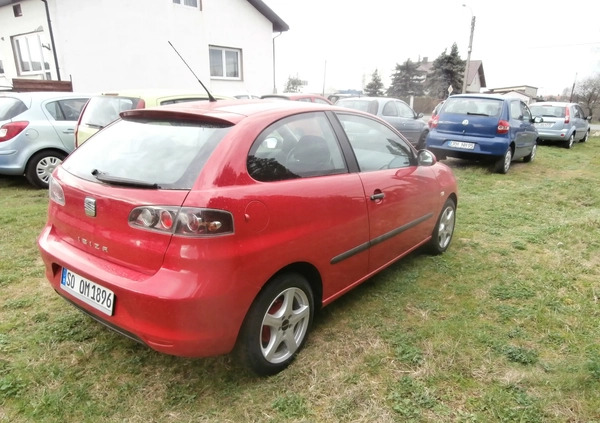 Seat Ibiza cena 7800 przebieg: 200000, rok produkcji 2006 z Gliwice małe 326